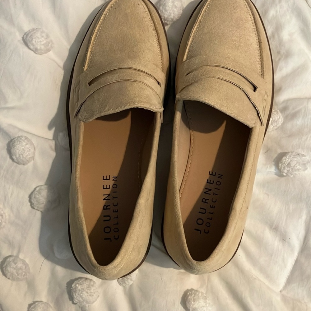 Camel colored Journee Dollection loafers
Worn once